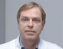 Prof. Dr. med. Peter Zabel, Direktor der Medizinischen Klinik III und Direktor am Forschungszentrum Borstel