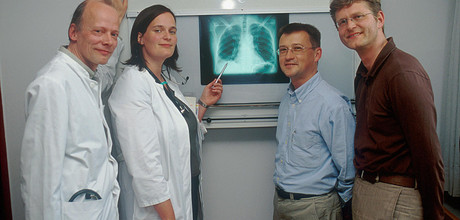 Lübecker Lungen-Experten (v.l.n.r. Prof. Dr. med. Klaus Dalhoff, Christina Hand, Prof. Dr. med. Torsten Schäfer und Andreas Walter