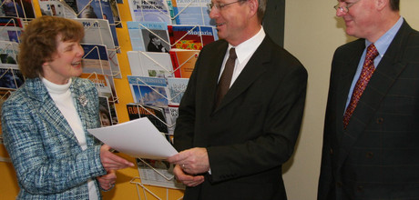 Bibliotheksleiterin Giese, Minister Austermann, Prorektor Schmucker