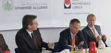 Transfer-Sieger Prof.es Stefan Bartels (FH), Peter Dominiak und Thomas Martinetz (beide Uni)